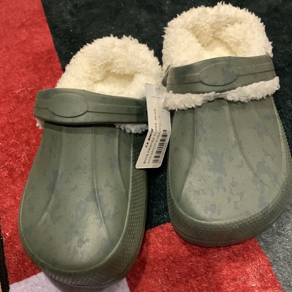 Clogs - Picture 3 of 4